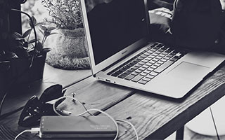 爱游戏app活动-全国速度滑冰锦标赛纪录频频刷新，2020-2021赛季全国速度滑冰冠军赛