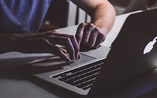 爱游戏app活动-全国速度滑冰锦标赛纪录频频刷新，2020-2021赛季全国速度滑冰冠军赛