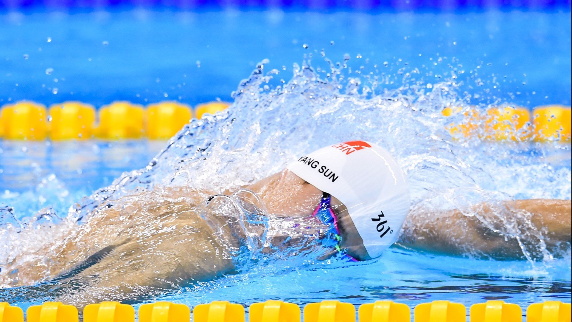 米兰双雄鏖战，争夺意甲冠军